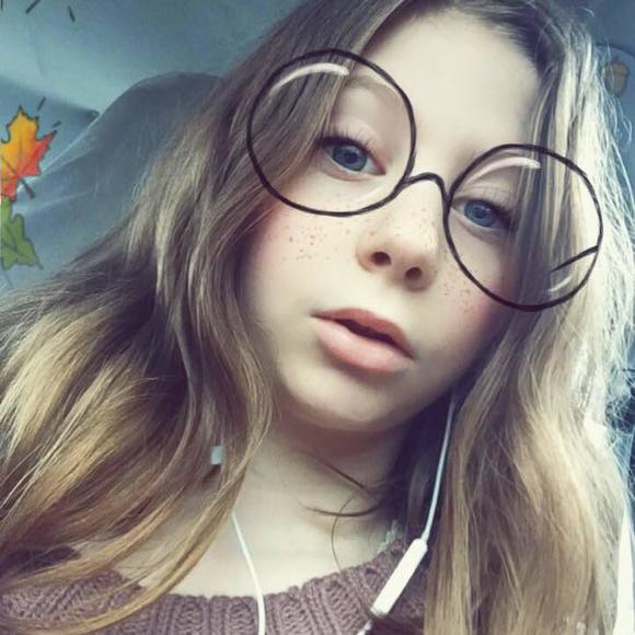 Meet your Posher, Alexis - Picture 1 of 1